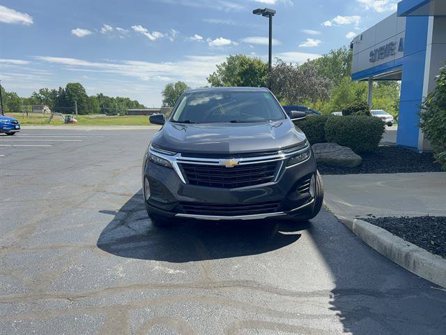 Used 2022 Chevrolet Equinox LT FWD image 2