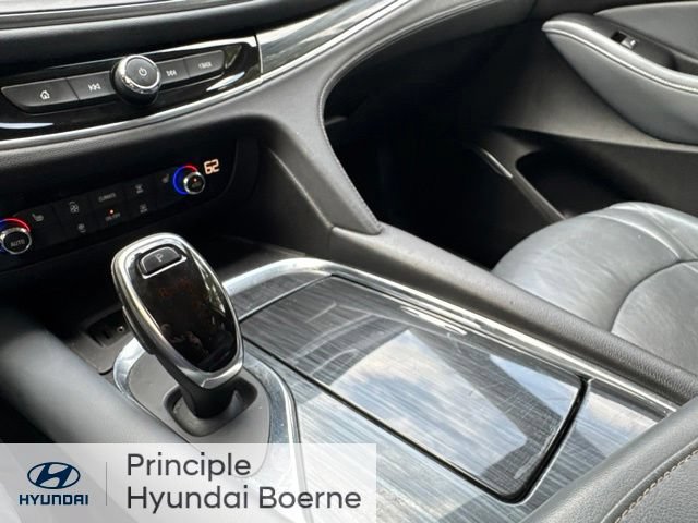 Used 2018 Buick Enclave Essence FWD image 24