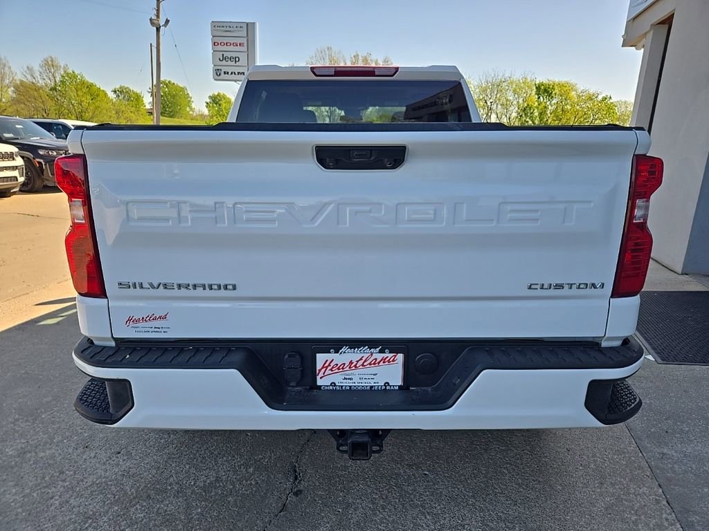Used 2025 Chevrolet Silverado 1500 Custom AWD/4WD image 9