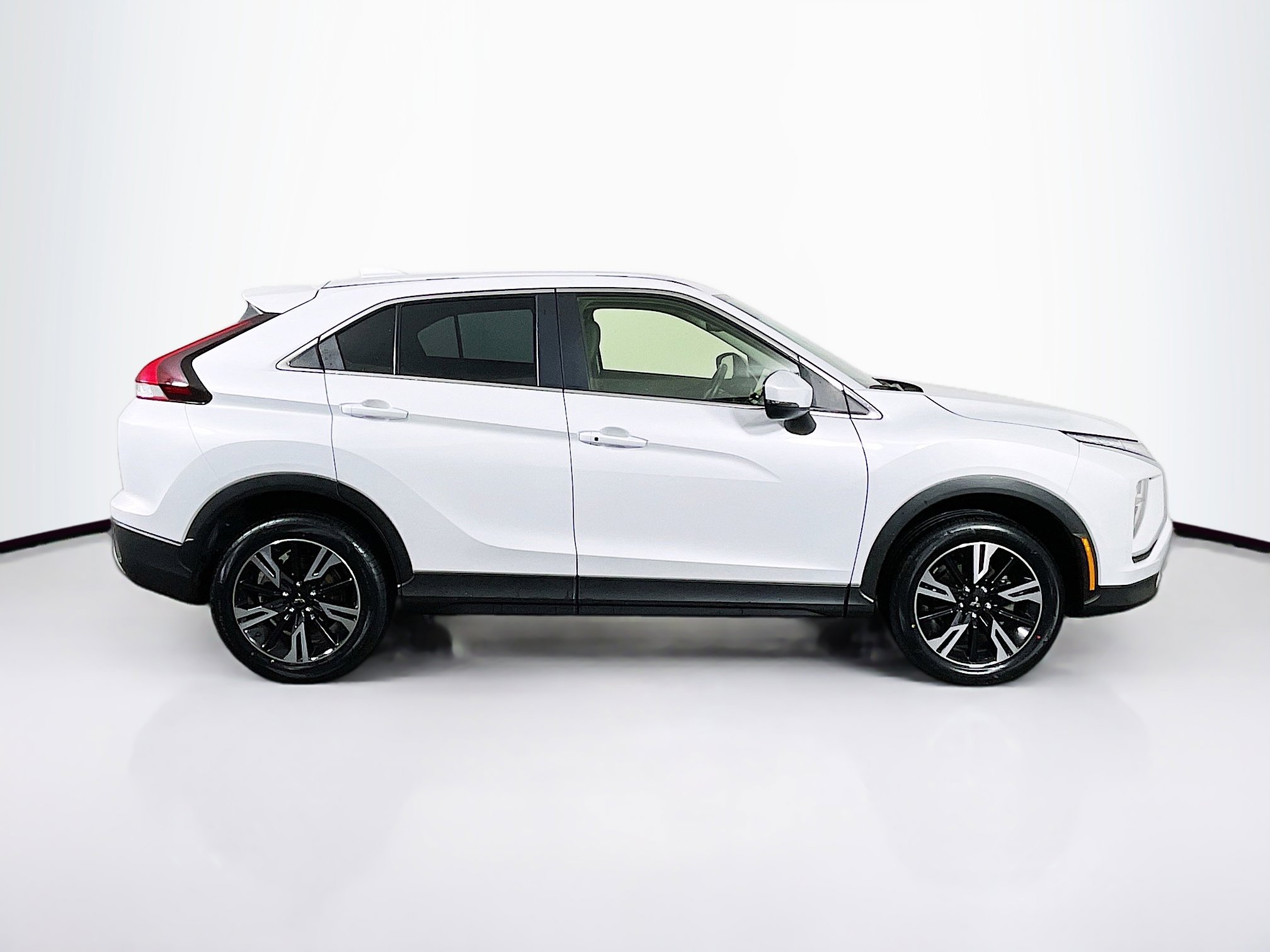 Used 2024 Mitsubishi Eclipse Cross SE image 10