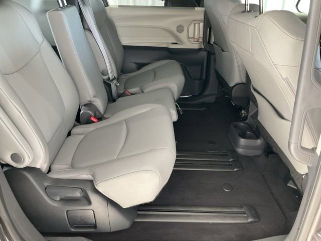 Used 2024 Toyota Sienna XLE image 24