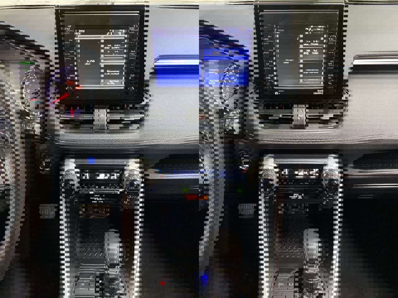 Used 2021 Toyota RAV4 XLE image 25