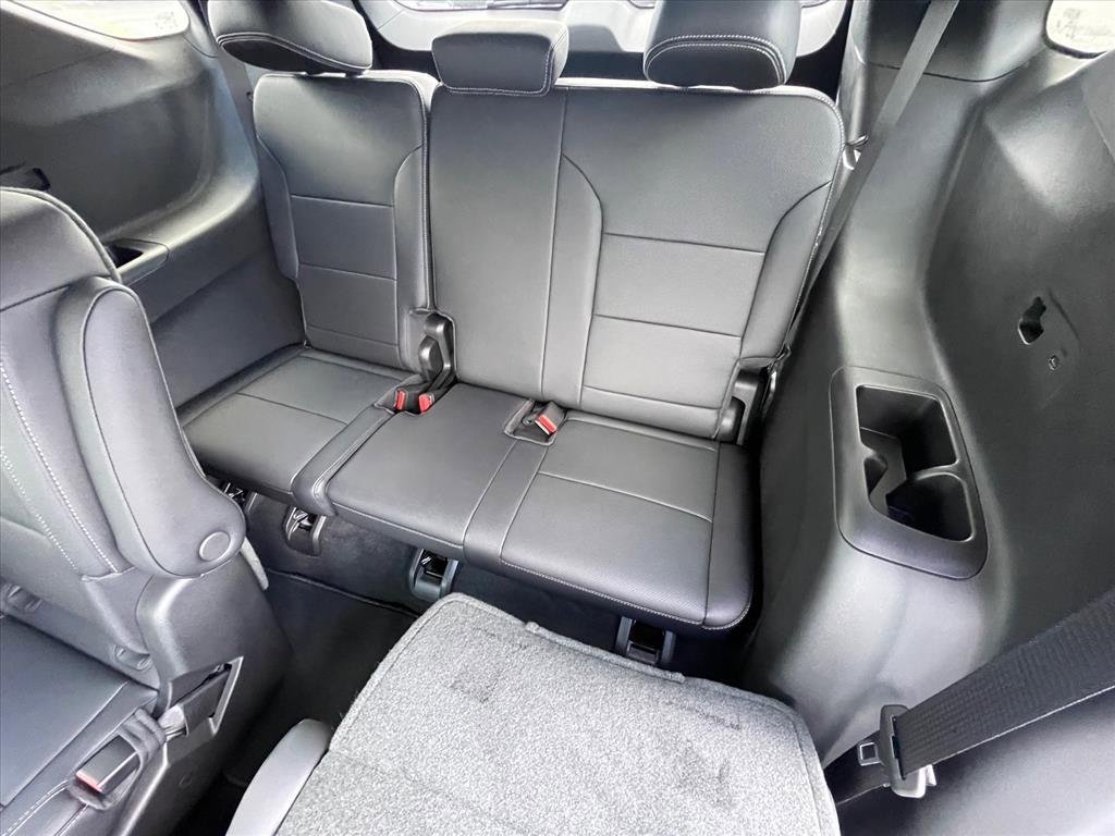 New 2026 Chevrolet Traverse LT FWD image 25