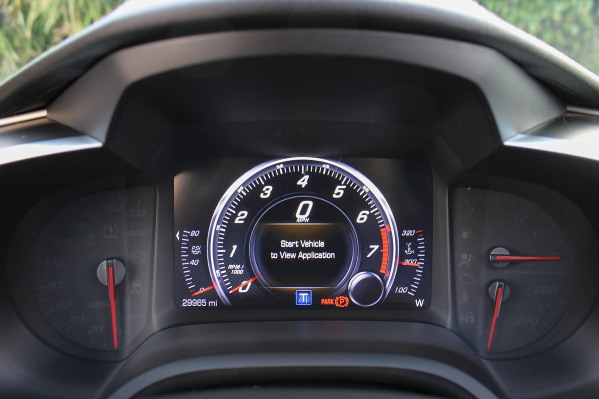 Used 2019 Chevrolet Corvette Stingray Coupe w/ 1LT RWD image 26