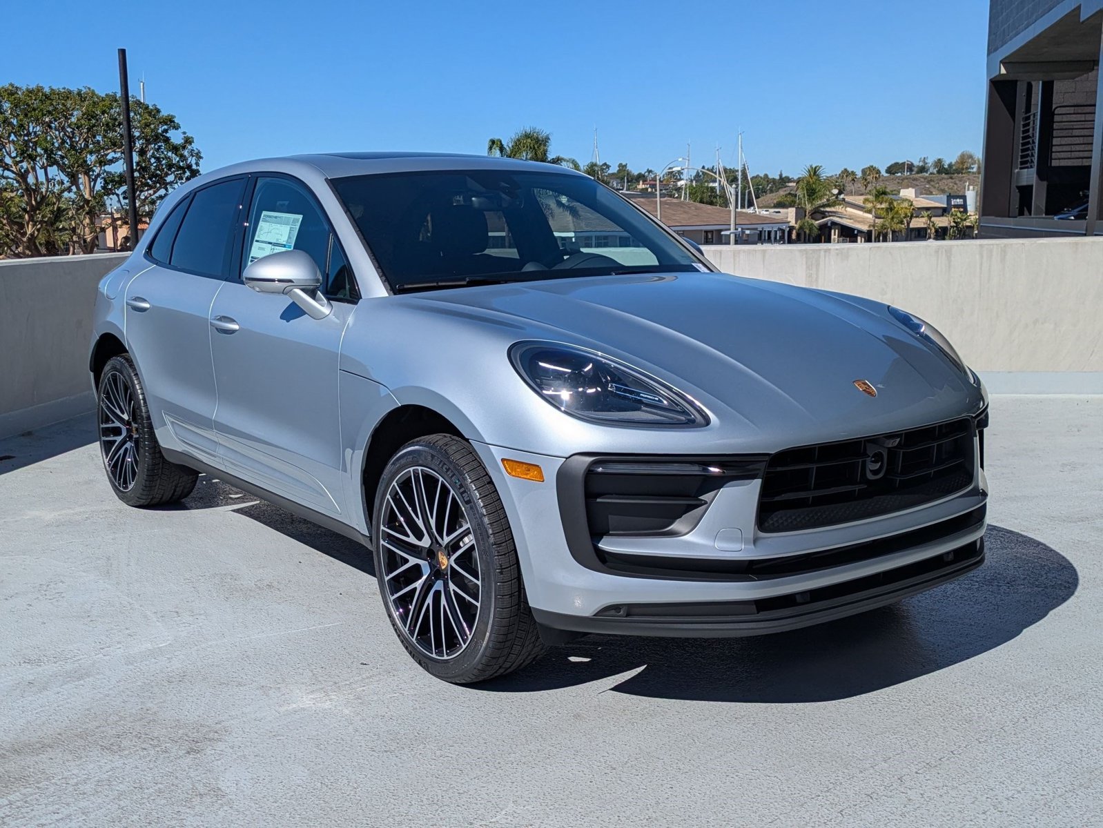 Certified 2026 Porsche Macan AWD/4WD image 7