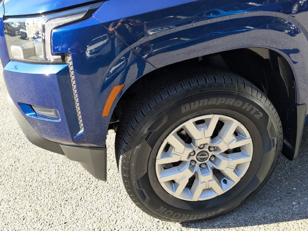 Used 2022 Nissan Frontier SV w/ Technology Package AWD/4WD image 10