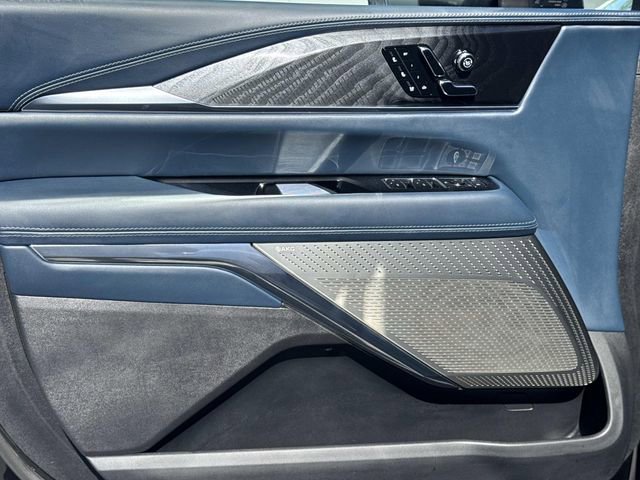 Used 2025 Cadillac Escalade IQ Luxury 2 w/ LPO, Premium Carpet Package image 20