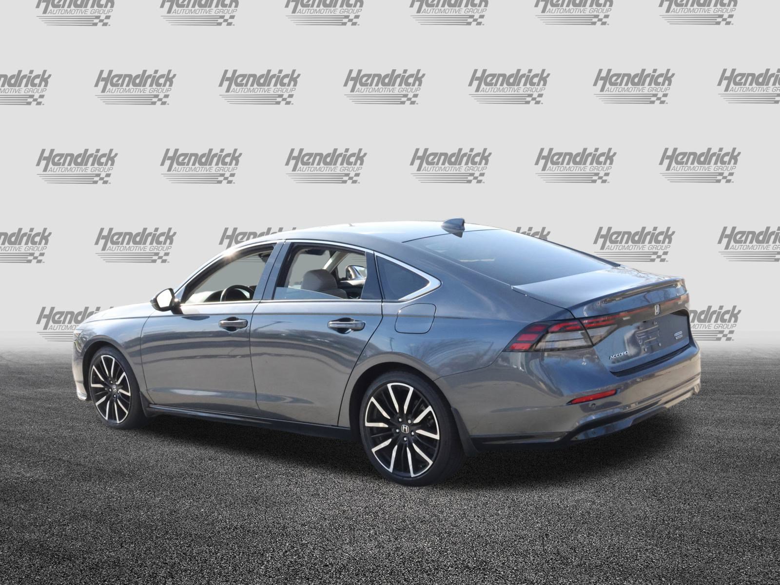 Used 2024 Honda Accord Touring image 7