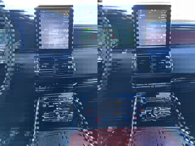 Used 2021 Lincoln Navigator Reserve w/ Luxury Package image 31