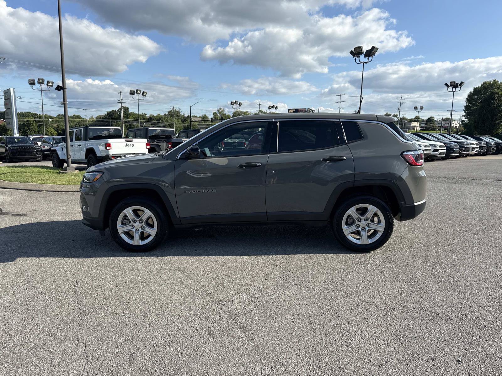 Certified 2023 Jeep Compass Sport AWD/4WD image 8
