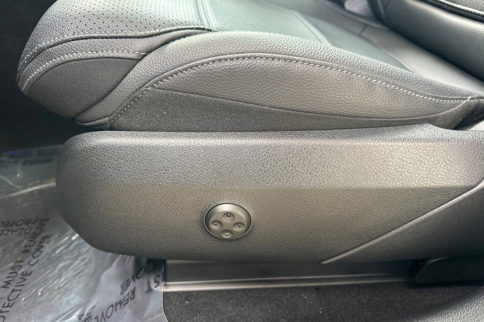 New 2025 Mercedes-Benz GLC 350e 4MATIC image 15