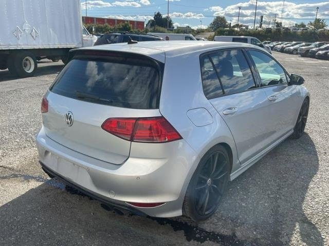 Used 2017 Volkswagen Golf R 4-Door image 3