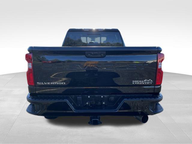 Used 2024 Chevrolet Silverado 3500 High Country w/ High Country Premium Package AWD/4WD image 4