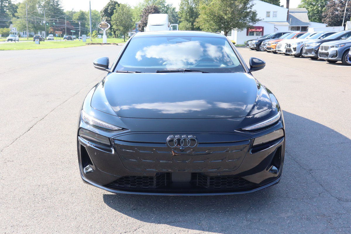 Used 2025 Audi S6 e-tron Prestige AWD/4WD image 2