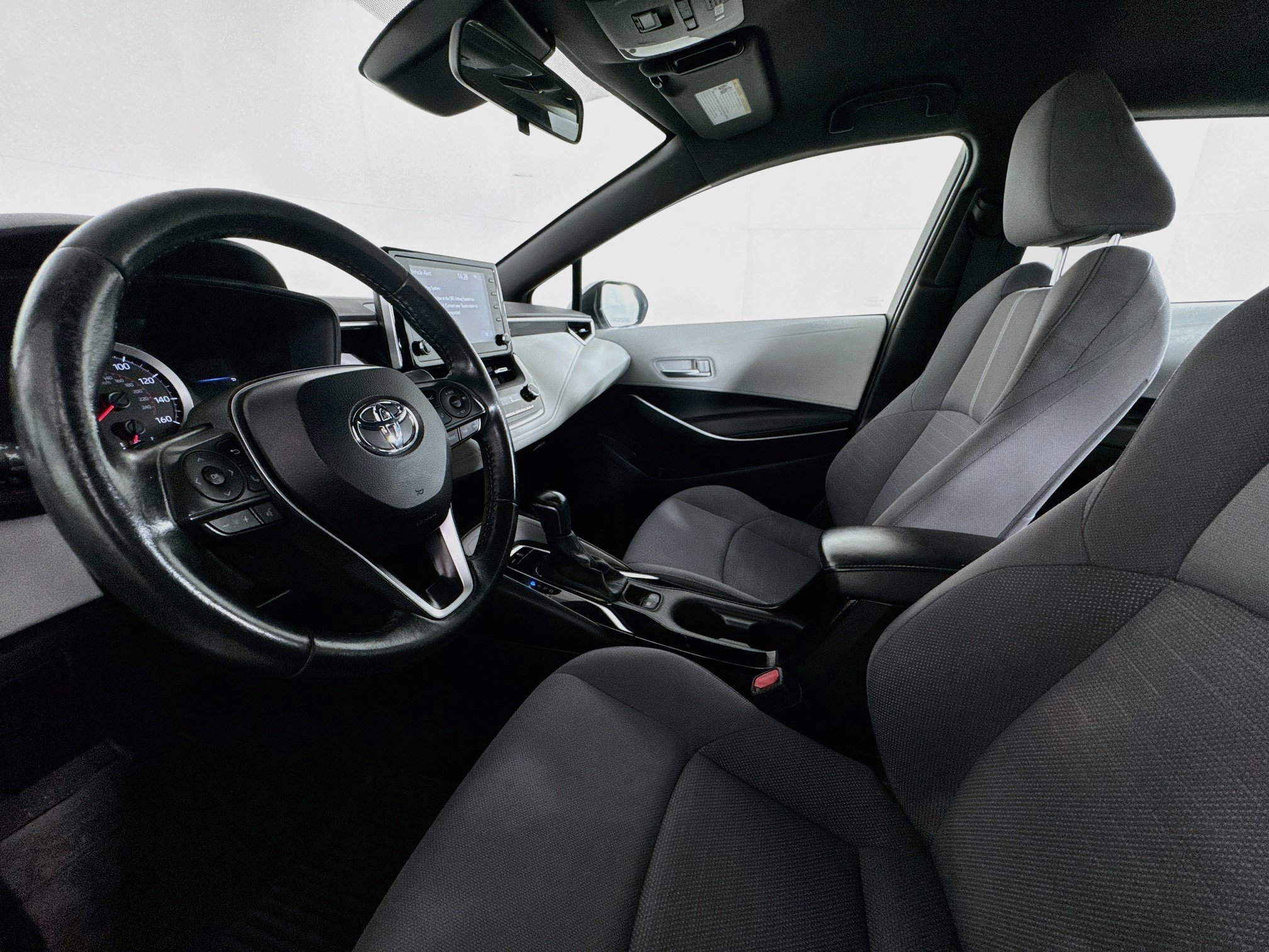 Used 2020 Toyota Corolla SE FWD image 32