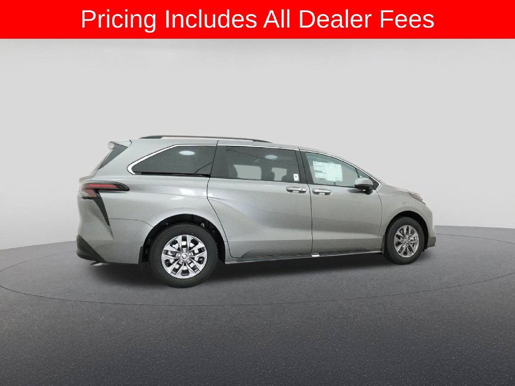 New 2026 Toyota Sienna XLE FWD image 26