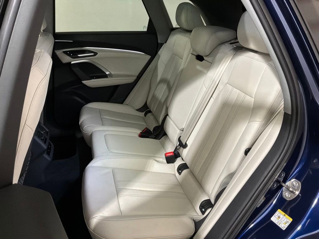 Certified 2025 Audi Q5 Premium w/ Convenience Package image 21