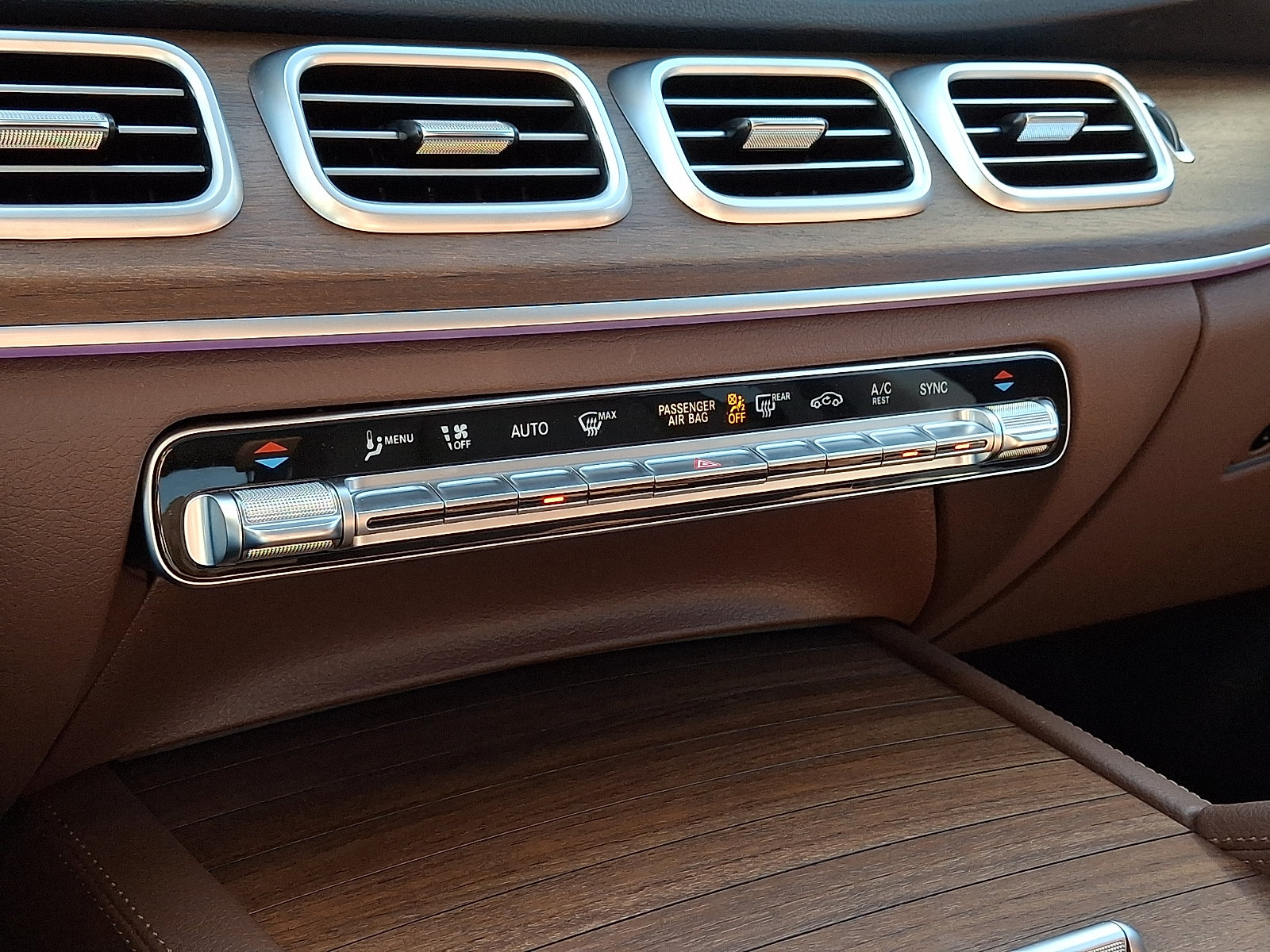 Certified 2026 Mercedes-Benz GLE 450 4MATIC image 17