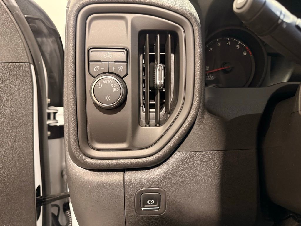 Used 2025 Chevrolet Silverado 1500 Custom w/ LPO, Dark Essentials Package image 15