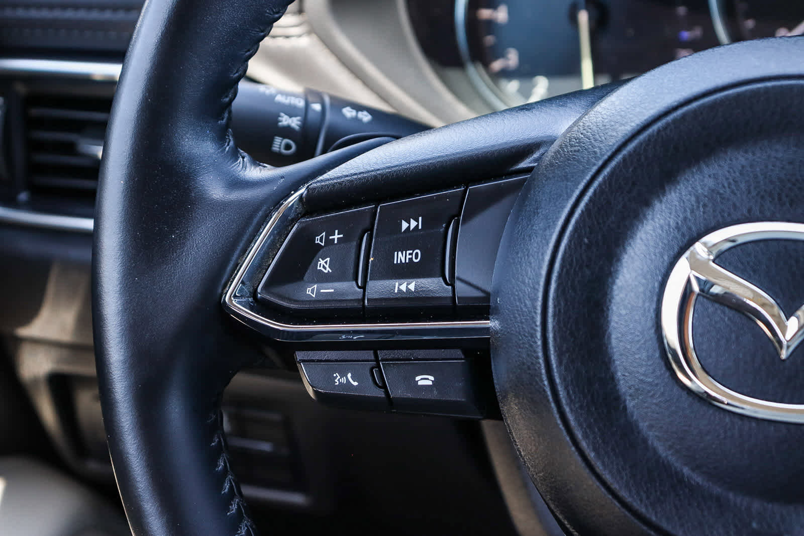 Used 2023 MAZDA CX-5 AWD 2.5 S w/ Premium Plus Pkg image 18