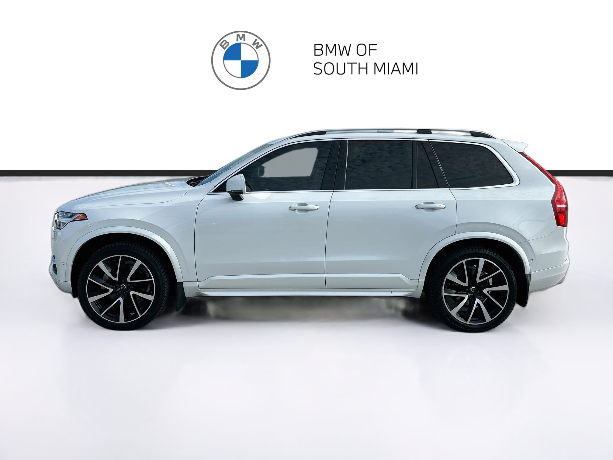 Used 2018 Volvo XC90 T6 Momentum w/ Convenience Package AWD/4WD image 4
