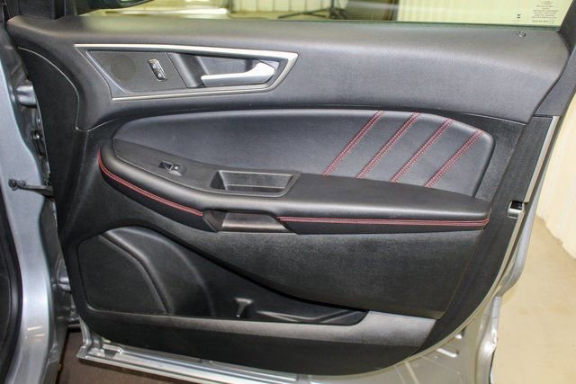 Used 2022 Ford Edge ST-Line image 15