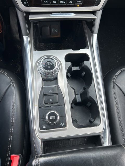 Used 2023 Ford Explorer XLT w/ Equipment Group 202A AWD/4WD image 21