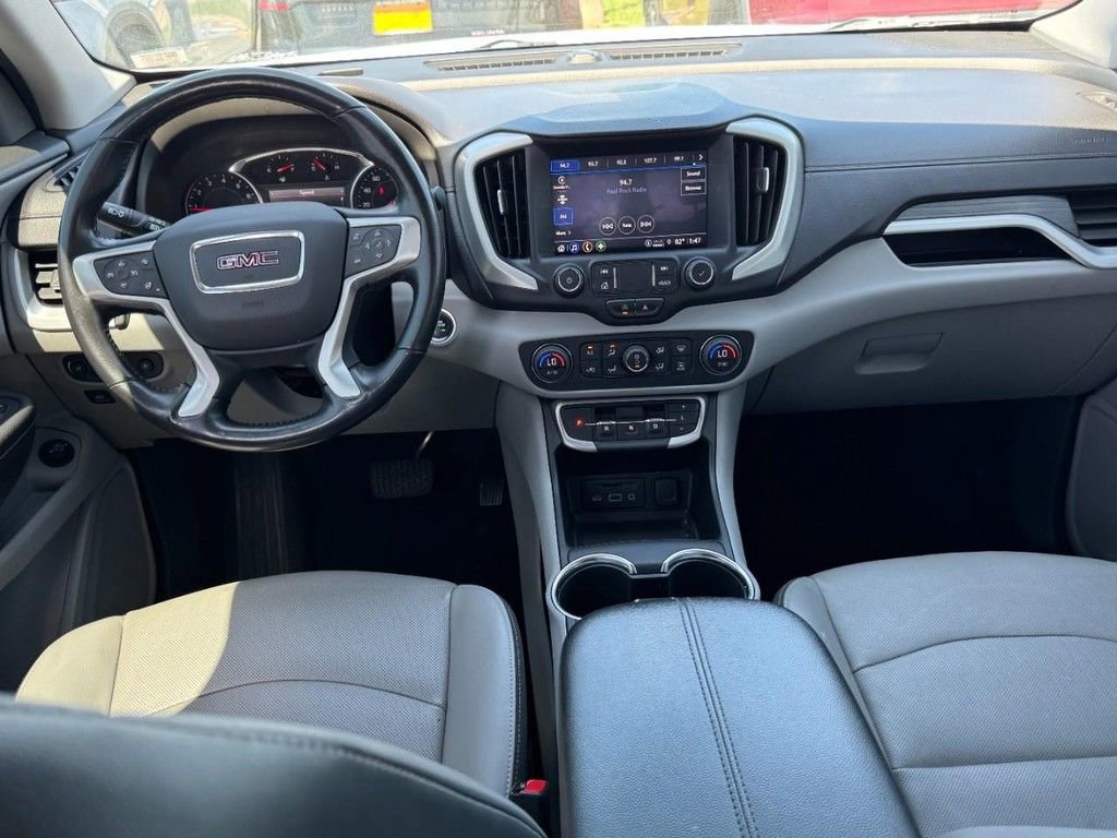Used 2022 GMC Terrain SLT image 11