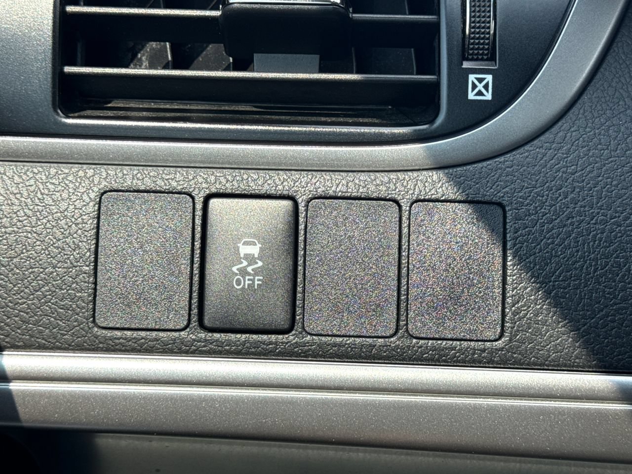 Used 2013 Toyota Camry SE FWD image 27