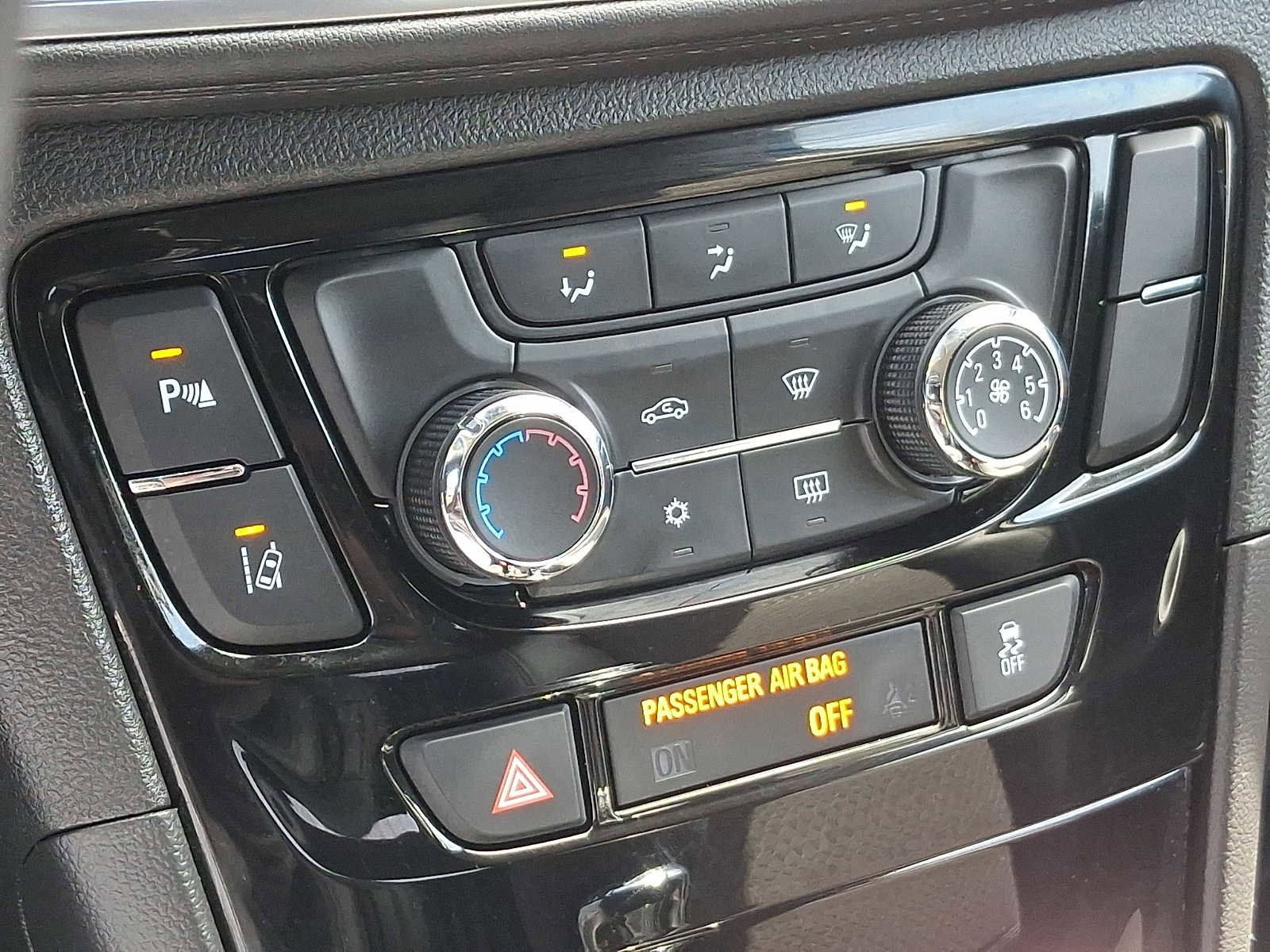 Certified 2022 Buick Encore Preferred w/ Safety Package II image 17