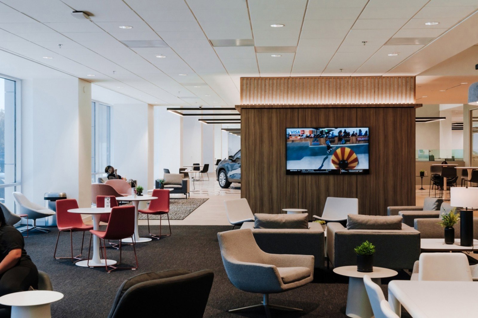 Used 2022 Mercedes-Benz GLB 250 4MATIC image 32