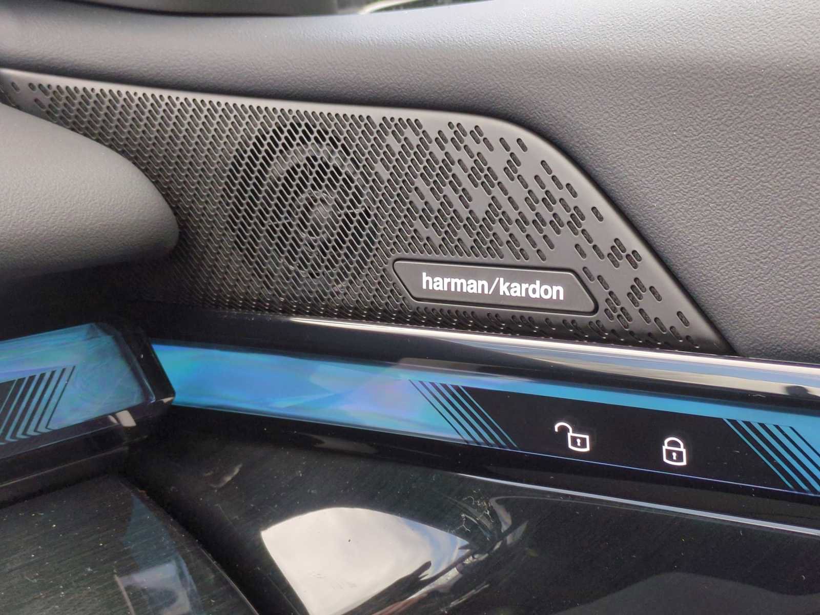 Certified 2025 BMW i5 xDrive40 w/ M Sport Package image 33