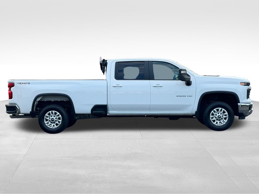 Used 2025 Chevrolet Silverado 2500 LT w/ Convenience Package AWD/4WD image 8