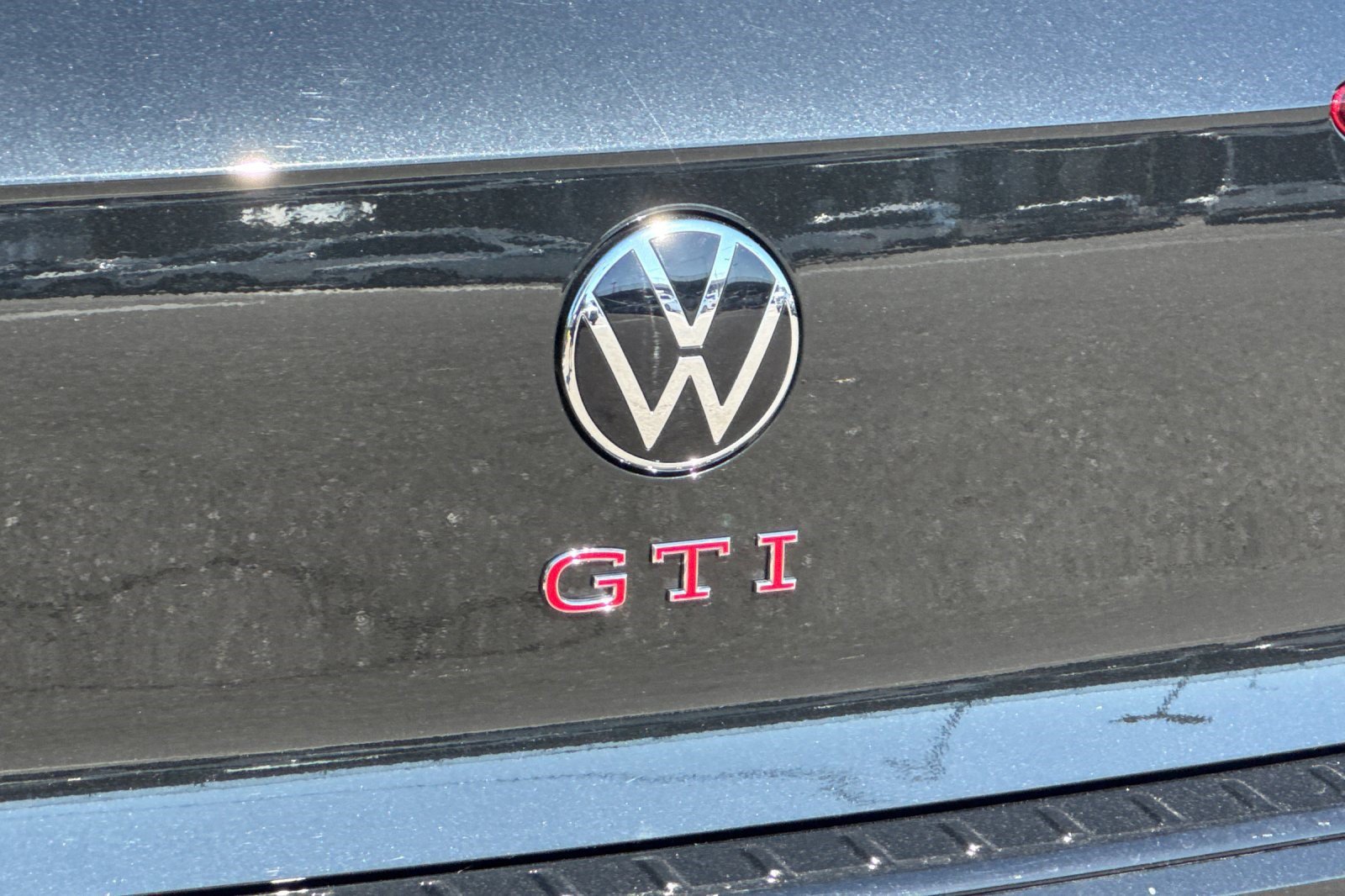 Used 2026 Volkswagen Golf SE FWD image 29