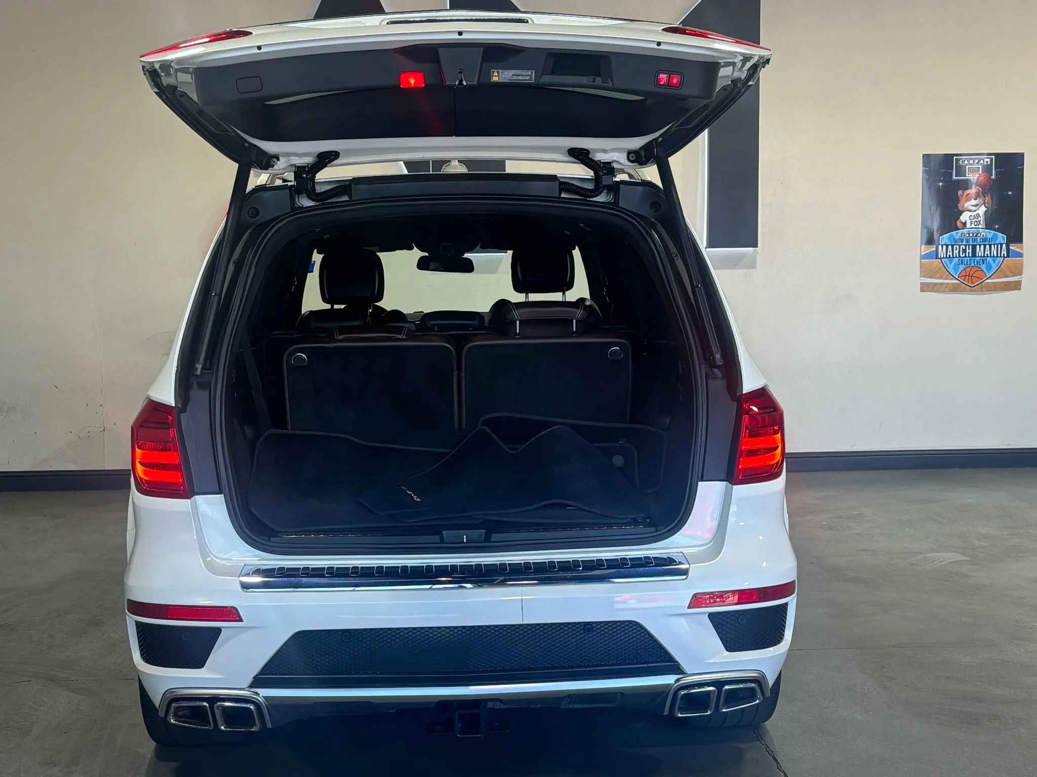Used 2014 Mercedes-Benz GL 63 AMG 4MATIC image 9