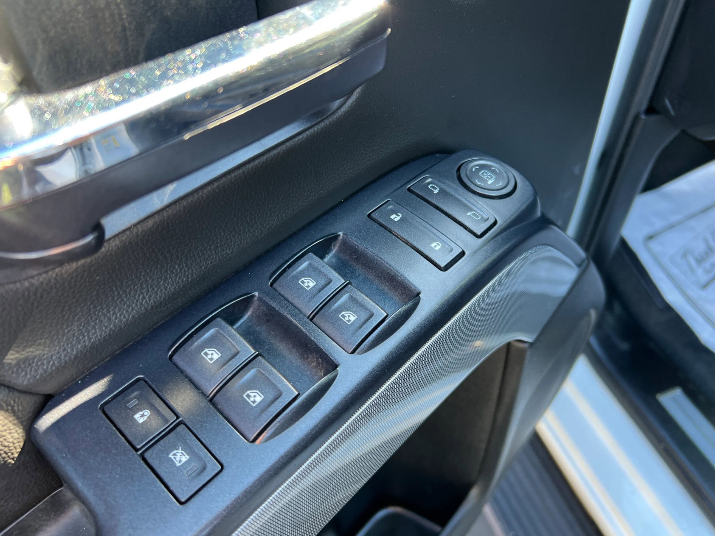 Used 2019 Chevrolet Silverado 2500 LT w/ Custom Sport Edition image 15