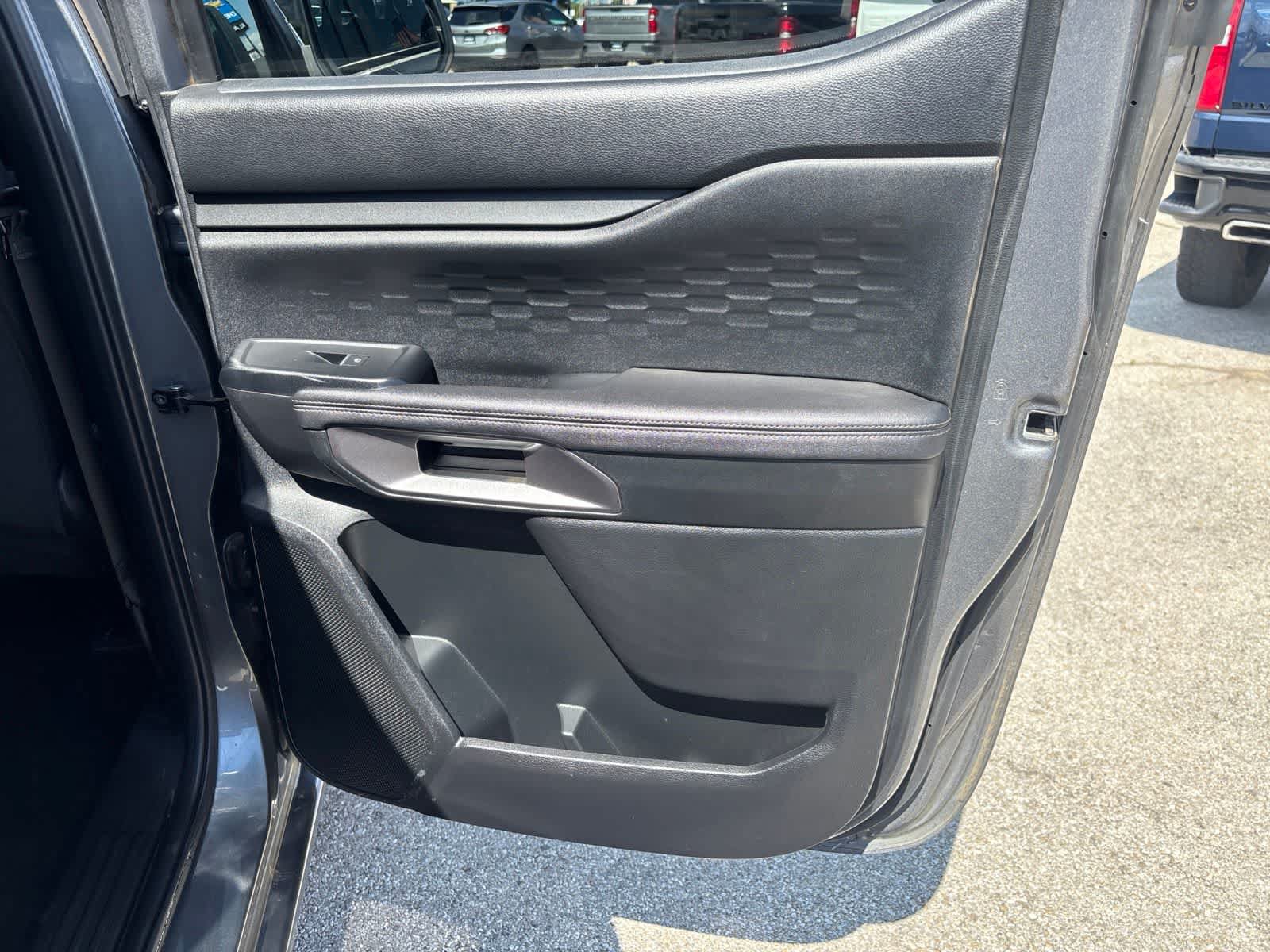 Used 2025 Ford Ranger XLT w/ Convenience Package RWD image 14