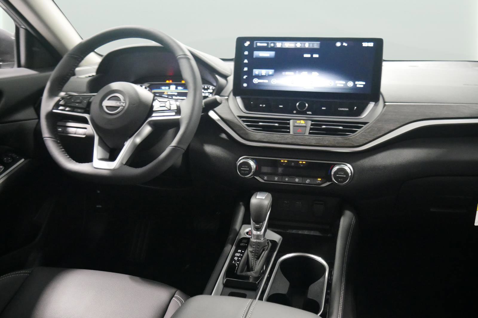 New 2025 Nissan Altima 2.5 SL image 18