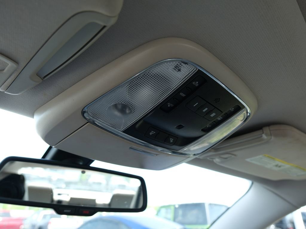 Used 2018 Chrysler 300 C w/ Sun, Sound & Nav Package image 18