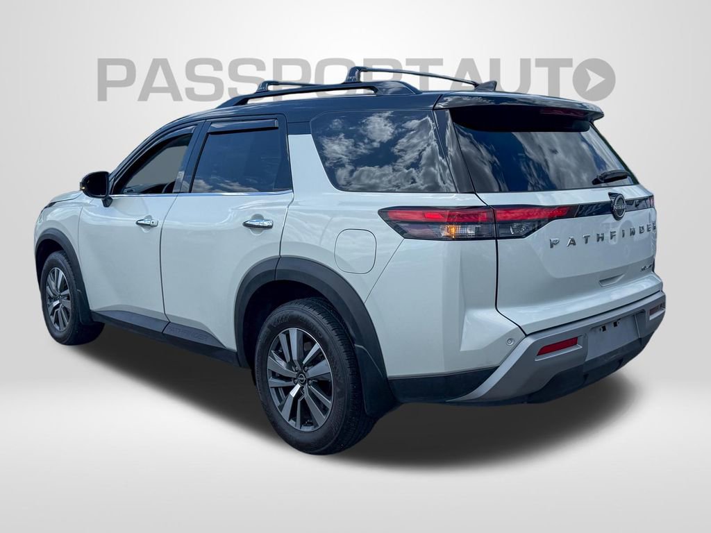 Certified 2024 Nissan Pathfinder SL AWD/4WD image 3