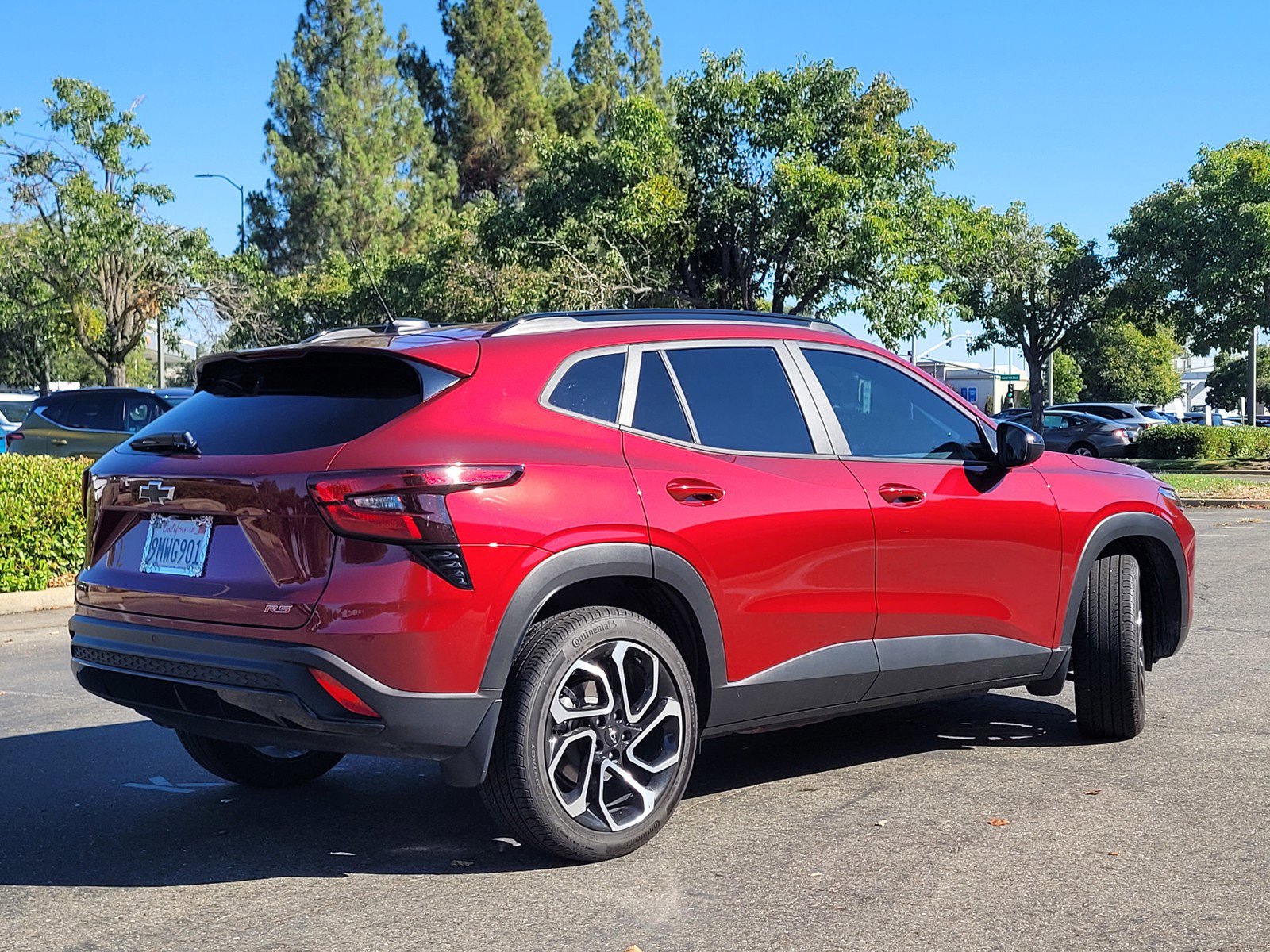 Used 2025 Chevrolet Trax RS w/ Driver Confidence Package image 8