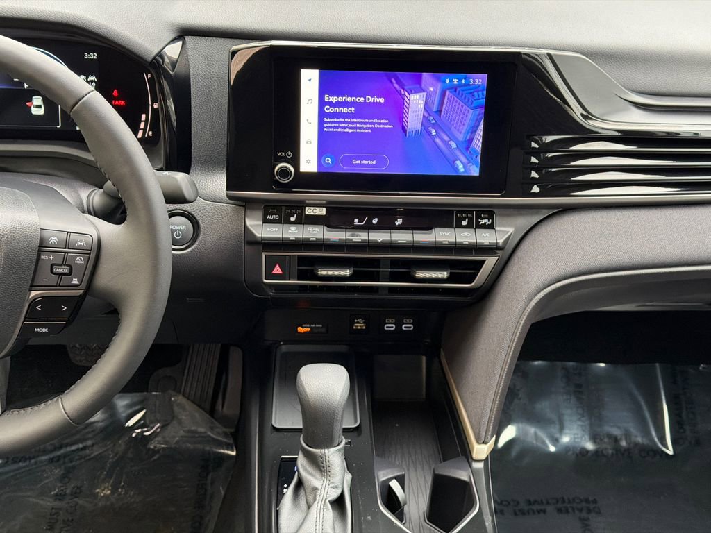 Used 2025 Toyota Camry LE w/ Convenience Package image 17