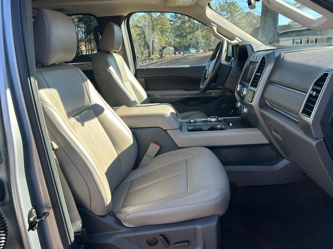 Used 2021 Ford Expedition Max XLT image 29