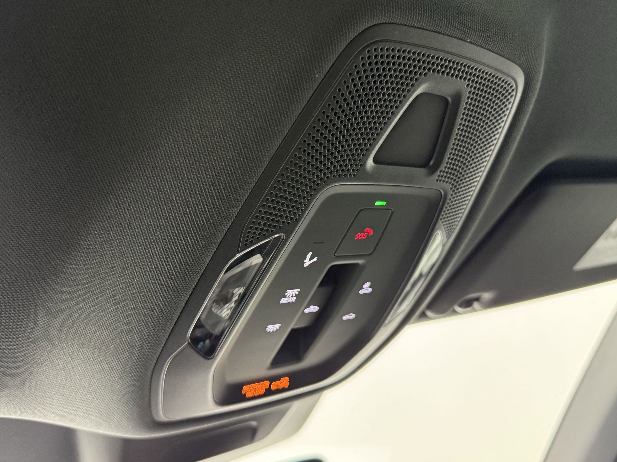 New 2025 Audi SQ6 e-tron Premium image 27