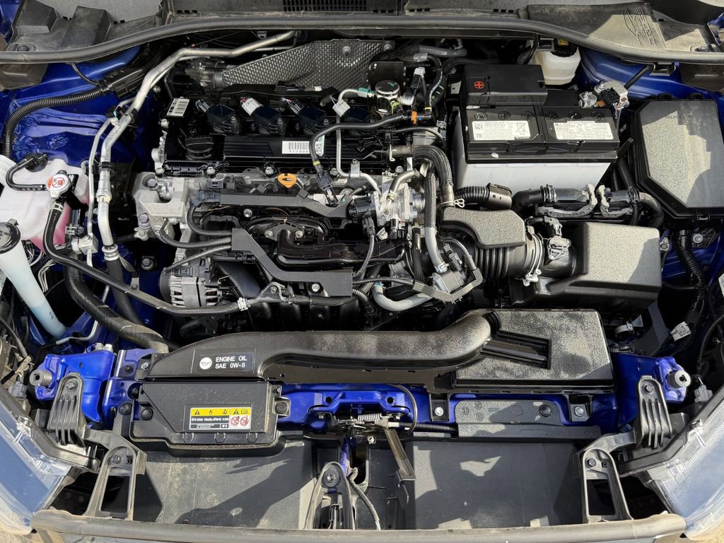 Used 2025 Toyota Corolla Cross LE FWD image 30