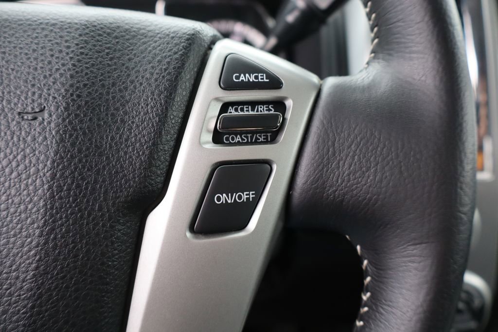 Used 2018 Nissan Titan PRO-4X image 17