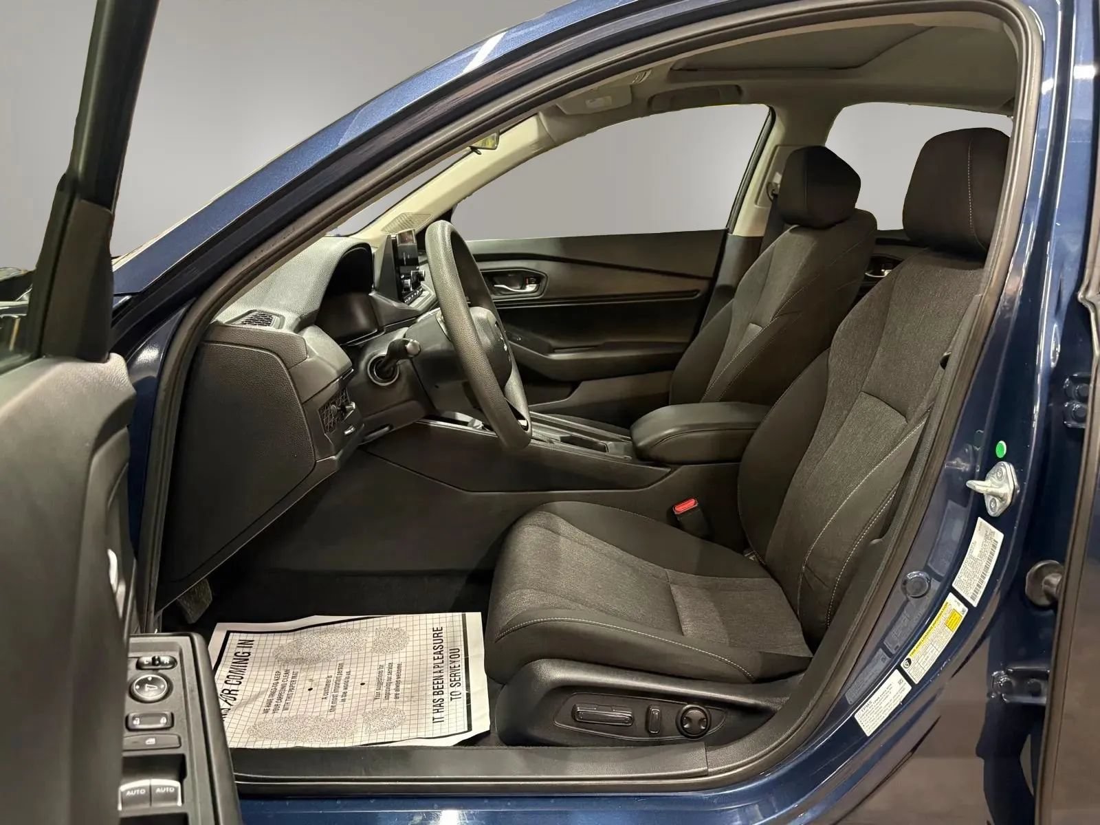 Used 2023 Honda Accord EX image 16