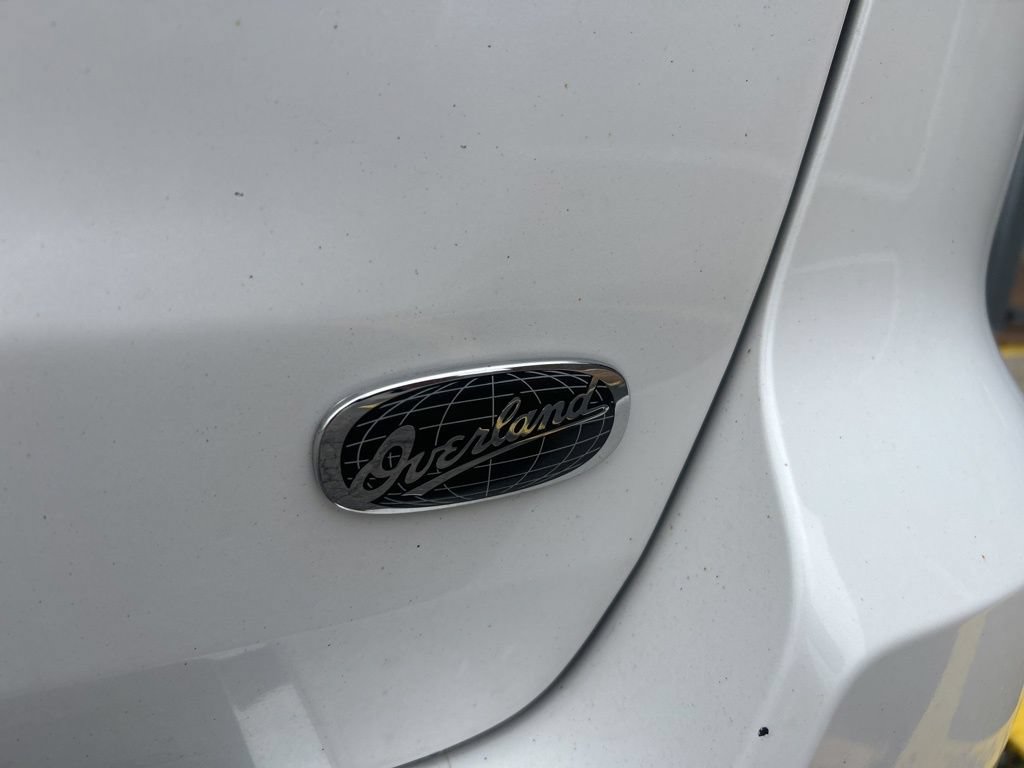 Used 2019 Jeep Grand Cherokee Overland AWD/4WD image 7