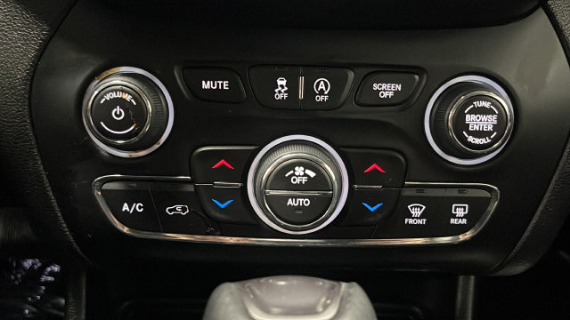 Used 2020 Jeep Cherokee Limited AWD/4WD image 17