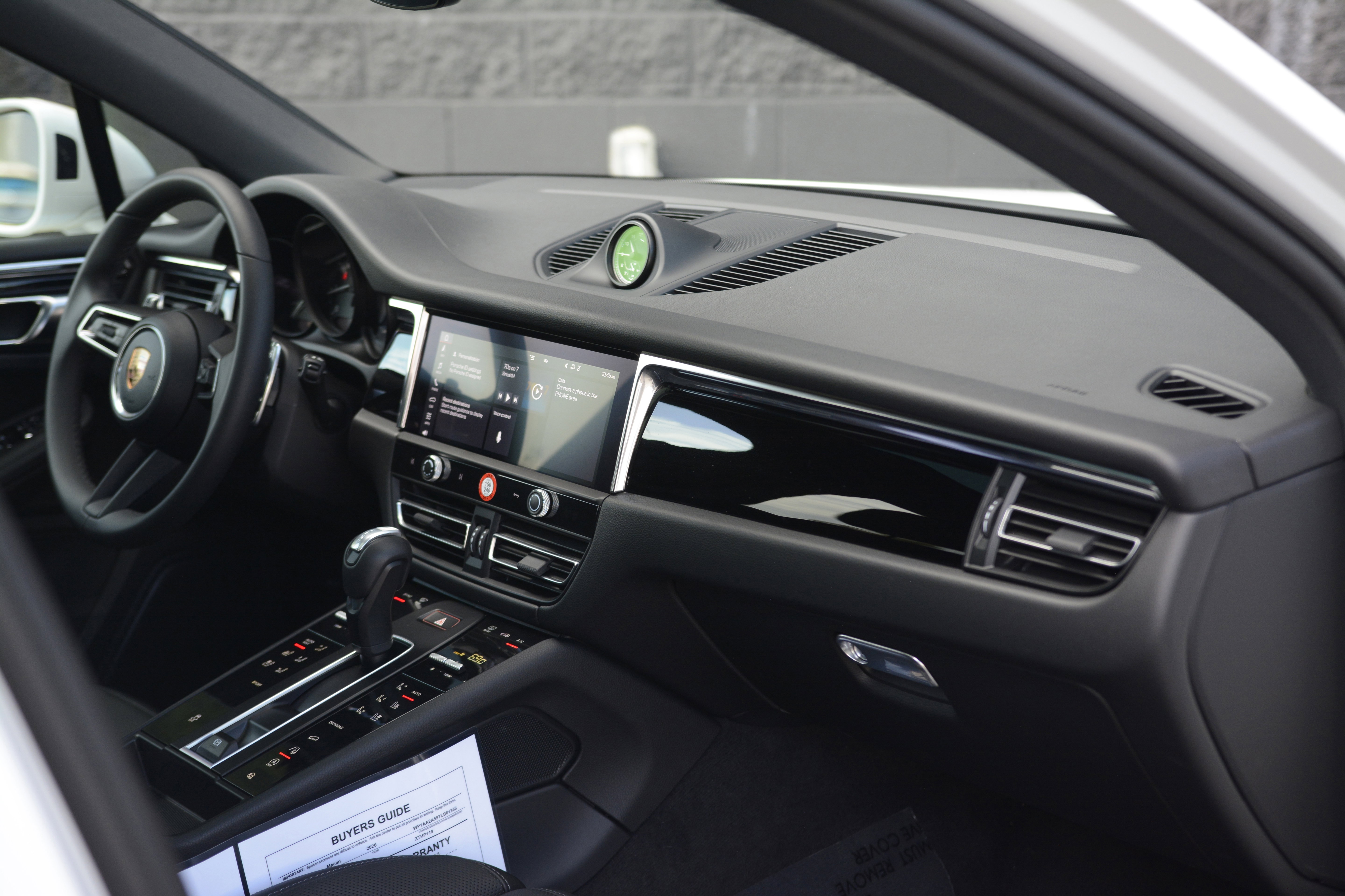 Certified 2026 Porsche Macan AWD/4WD image 27